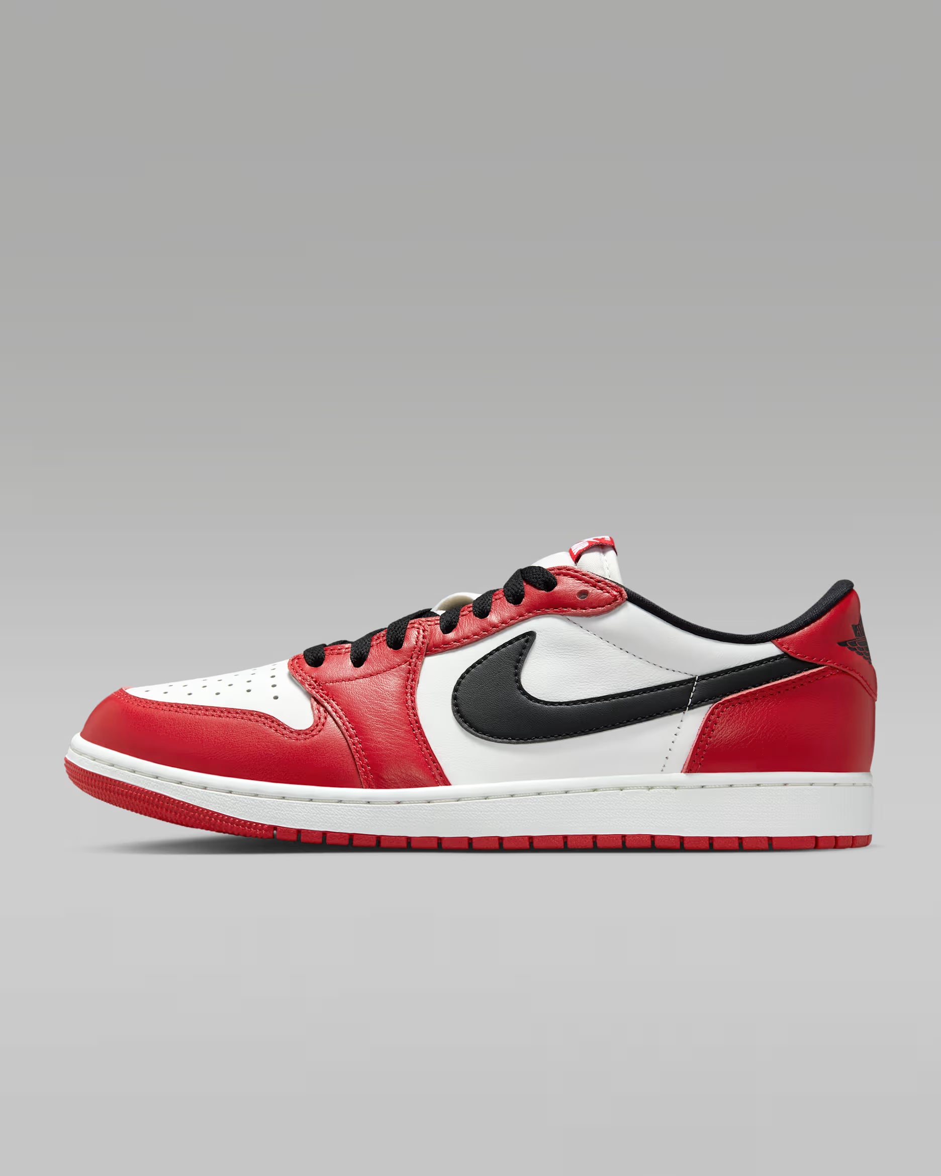 NIKE JORDAN 1 RETRO LOW