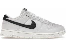 NIKE DUNK LOW SE