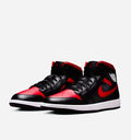 NIKE AIR JORDAN 1 RETRO HIGH