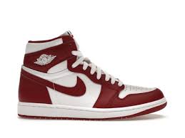 NIKE AIR JORDAN 1 RETRO